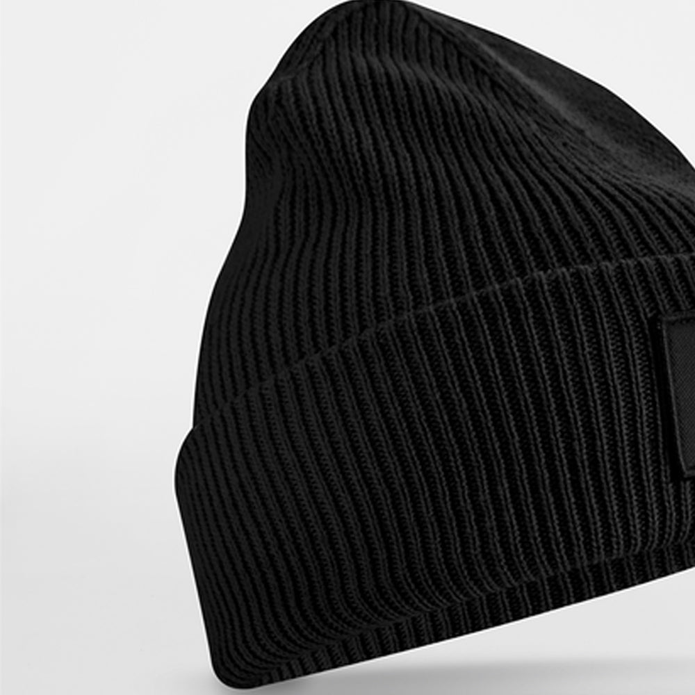 Pipo All Black musta edestä sivusta